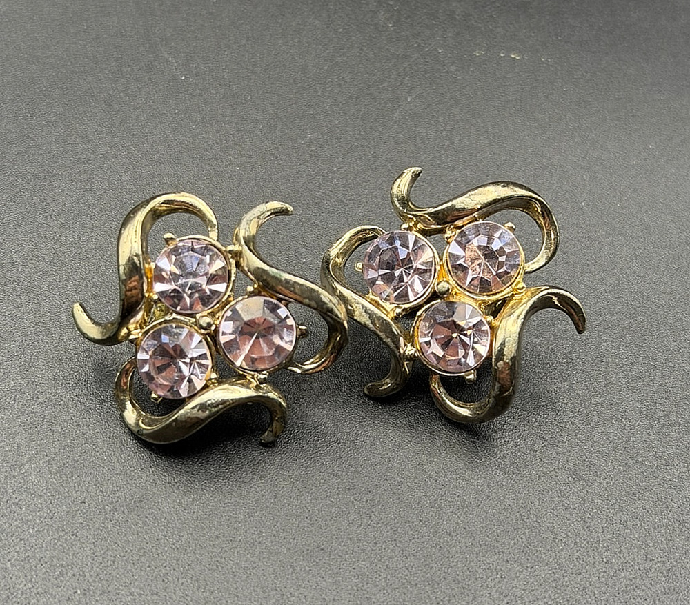 Vintage Signed Coro Gold Tone Lavender Rhinestone Clip On Earrings Mid Century